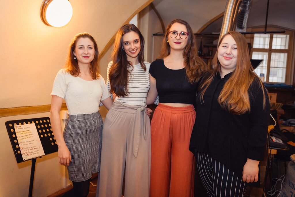 Cocktail club Obývák Tábor, 2022